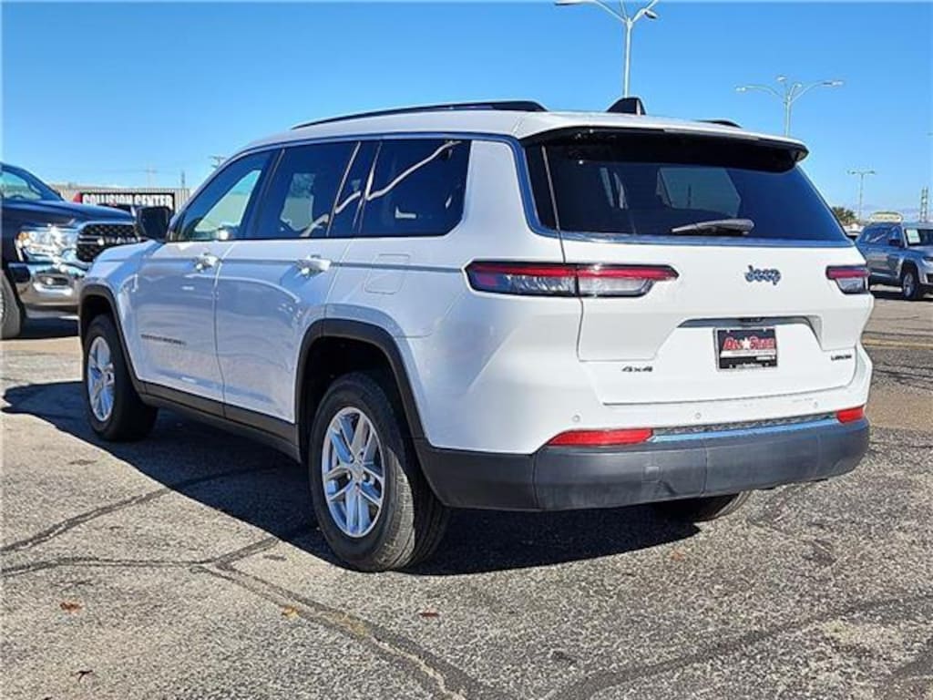 Used 2023 Jeep Grand Cherokee L Laredo 4x4