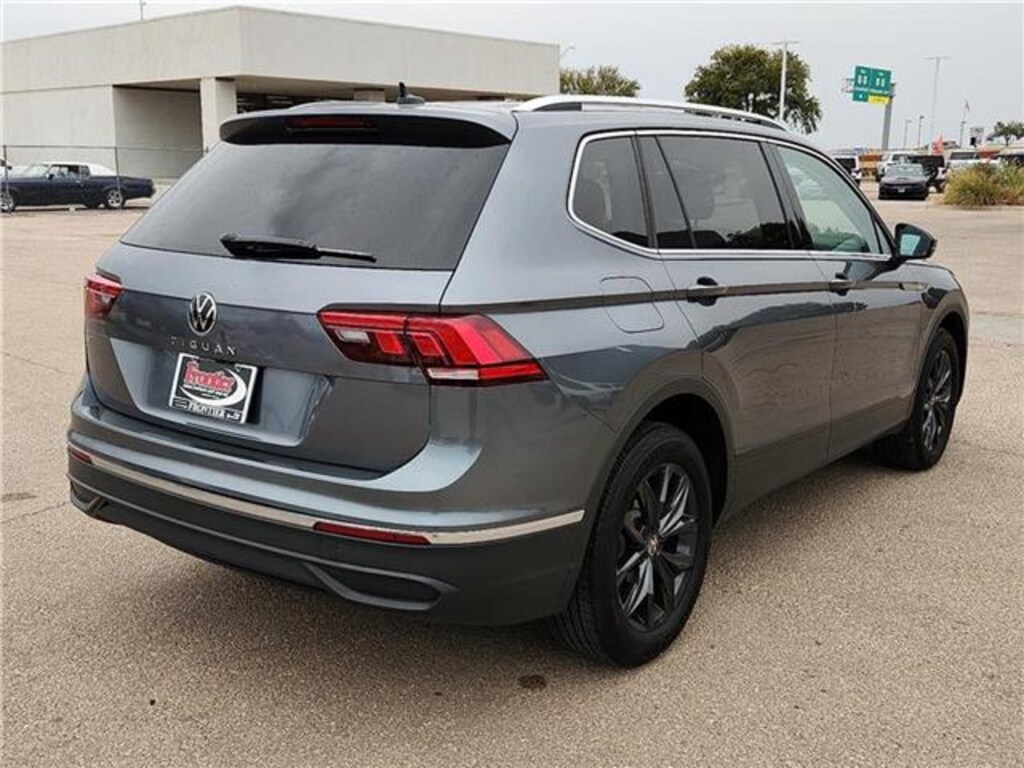Used 2024 Volkswagen Tiguan 2.0T SE (EOP CW37) Front-Wheel Drive
