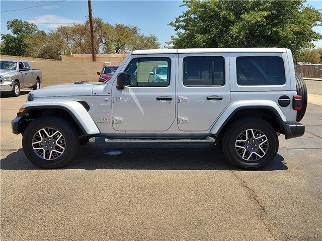 2024 Jeep Wrangler Sahara photo 2