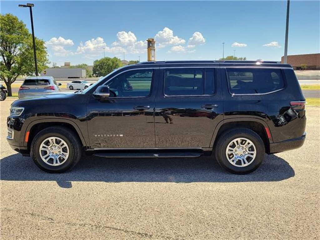 Used 2024 Jeep Wagoneer 4x4