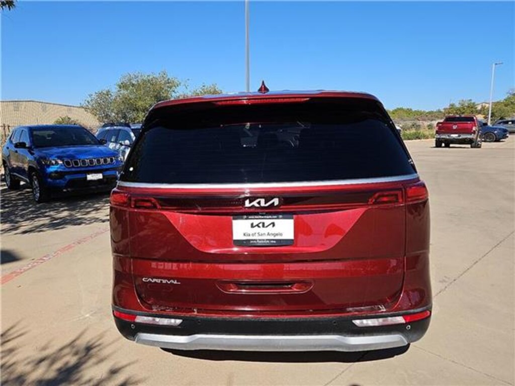 Used 2023 KIA Carnival EX Passenger Van