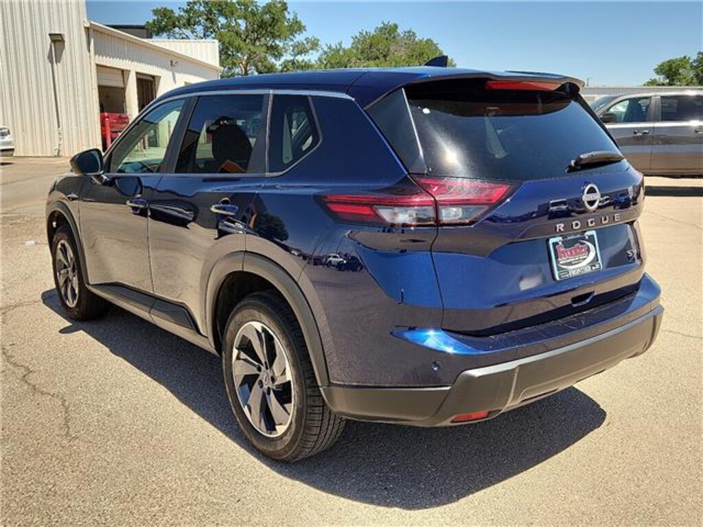 Used 2024 Nissan Rogue SV