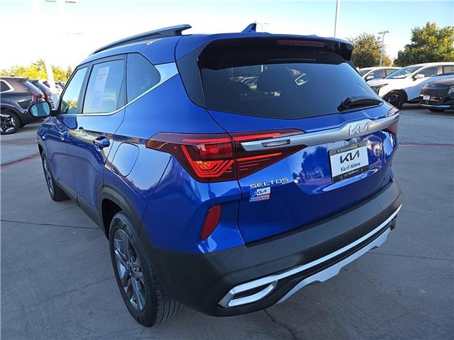 2023 Kia Seltos S photo 3