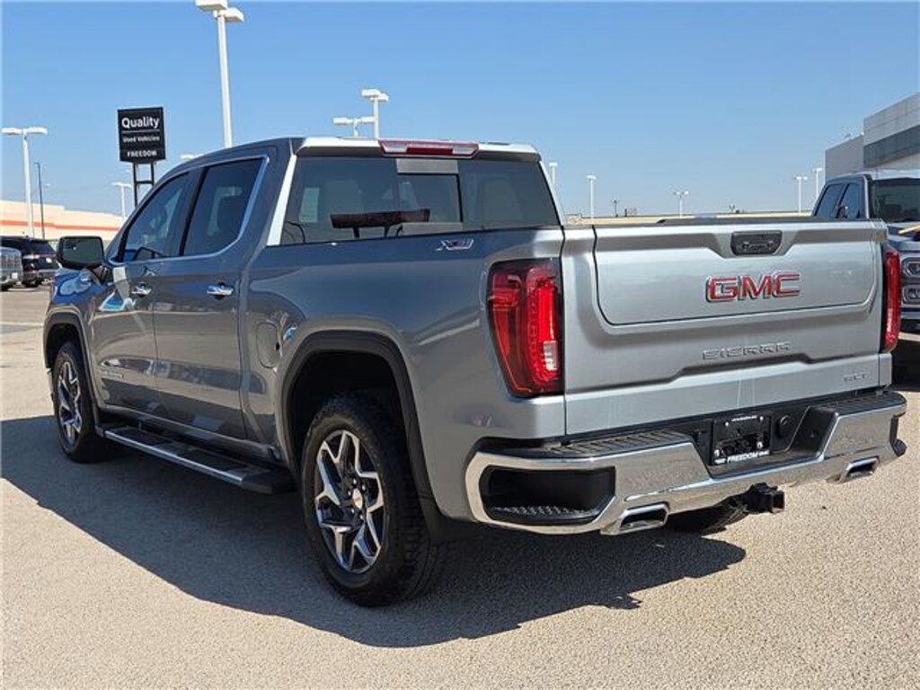 Used 2025 GMC Sierra 1500 SLT 4x4 Crew Cab 5.75 ft. box 147.4 in. WB