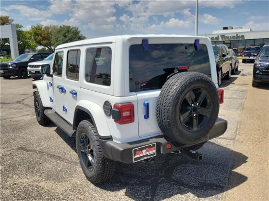 Used 2021 Jeep Wrangler Unlimited Sahara Altitude 4x4