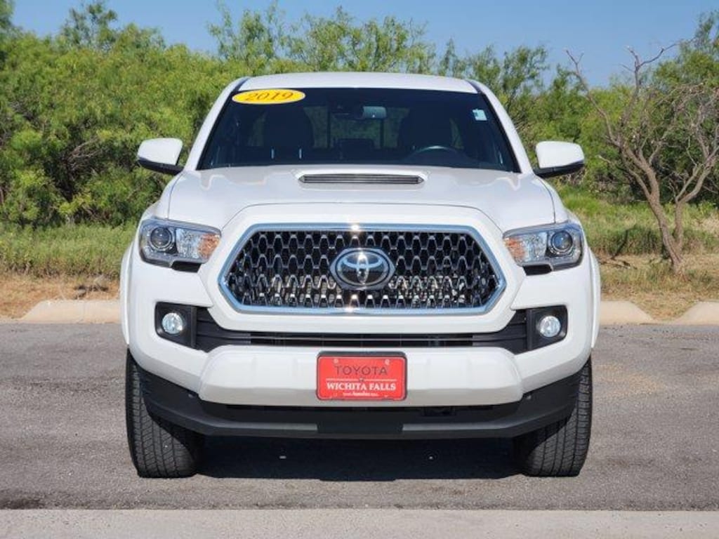 Used 2019 Toyota Tacoma TRD Sport V6 4x2 Double Cab 5 ft. box 127.4 in. WB