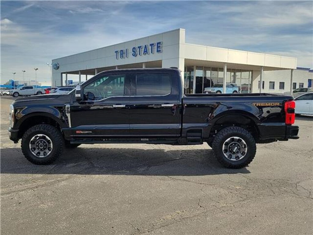 Used 2024 Ford F-250 Platinum 4x4 Crew Cab 6.75 ft. box 160 in. WB SRW Sedan