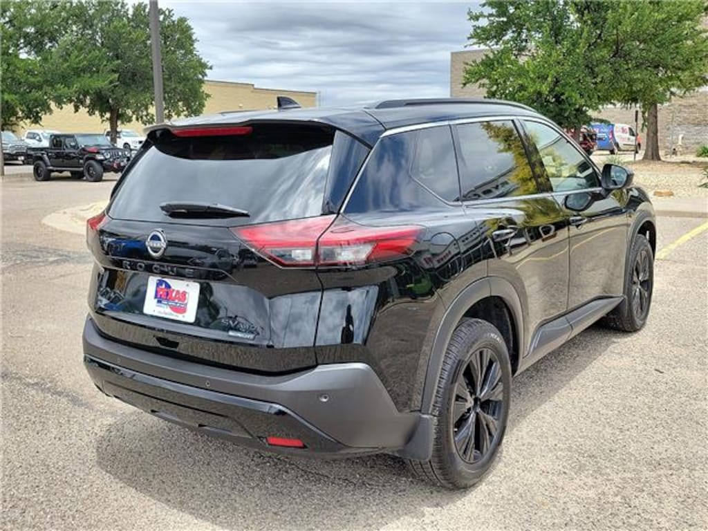 Used 2023 Nissan Rogue SV