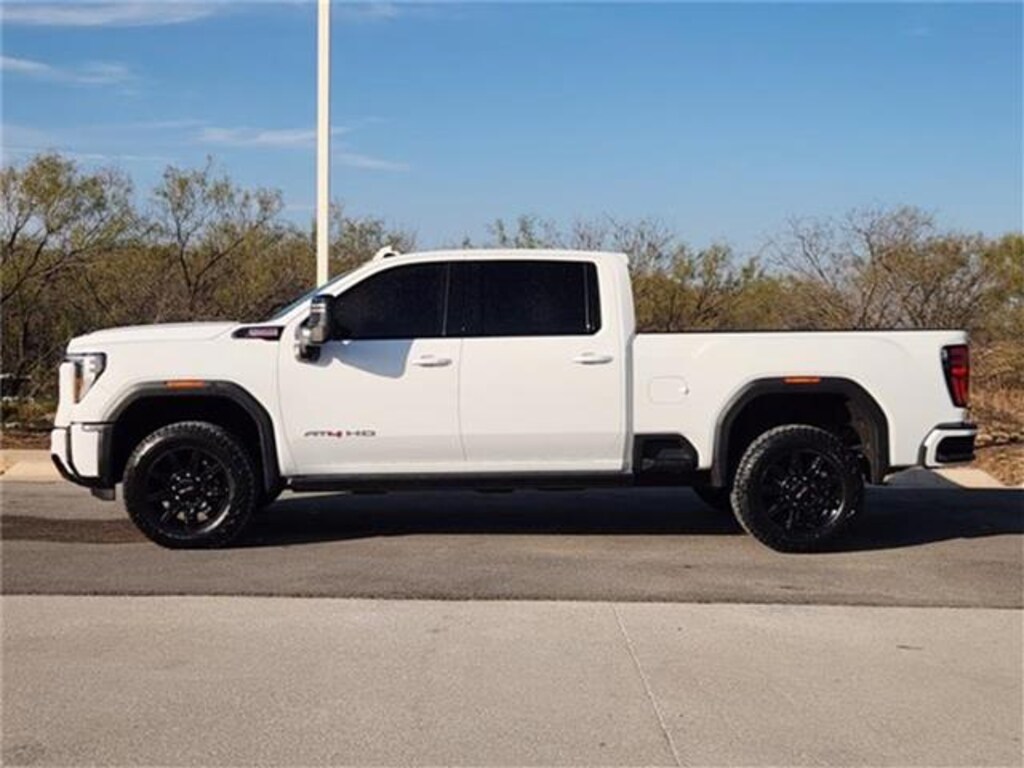 Used 2024 GMC Sierra 2500HD AT4 4x4 Crew Cab 6.75 ft. box 159 in. WB