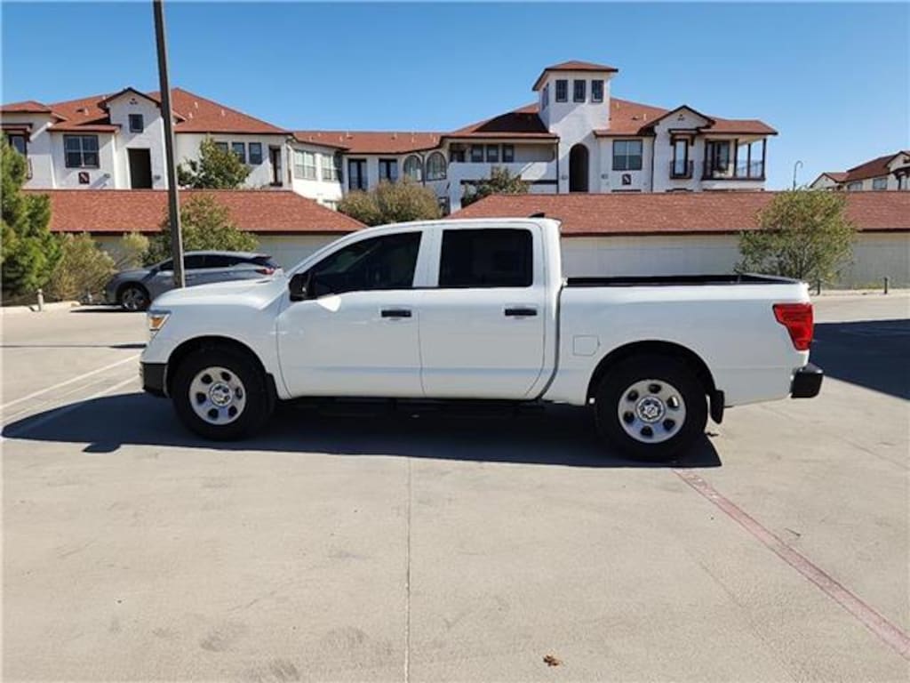 Used 2023 Nissan Titan S (A9) 4x2 Crew Cab 5.5 ft. box 139.8 in. WB