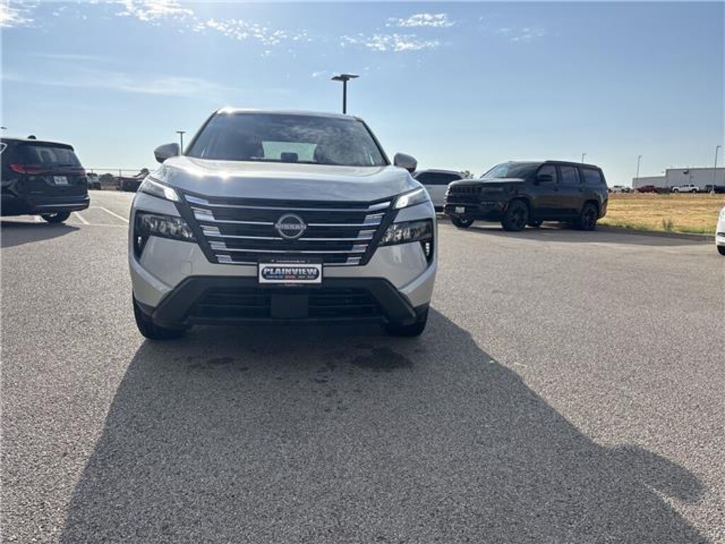 Used 2025 Nissan Rogue SV Front-Wheel Drive