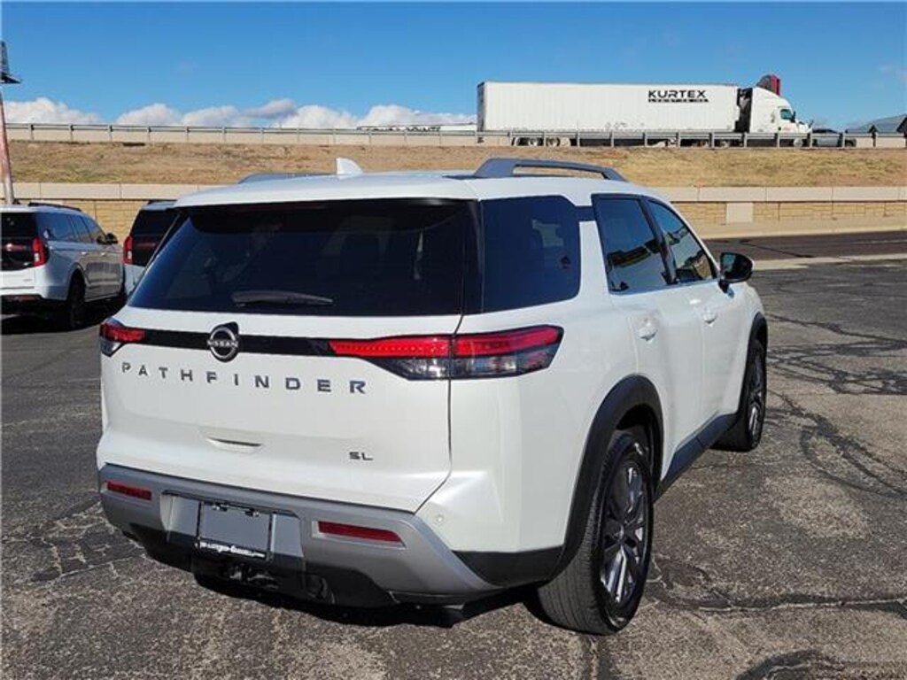 Used 2025 Nissan Pathfinder SL Front-Wheel Drive