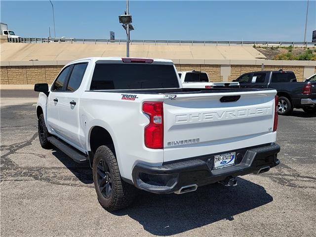 2024 Chevrolet Silverado 1500 LT Trail Boss photo 2