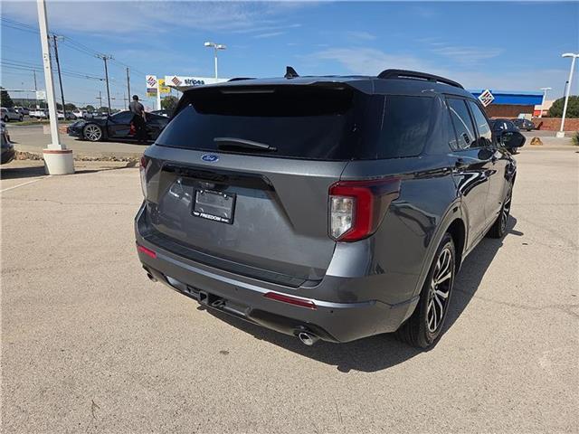 2023 Ford Explorer ST-Line photo 4