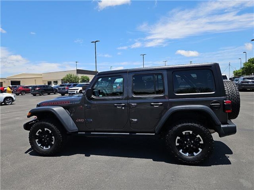 Used 2025 Jeep Wrangler Rubicon 4x4