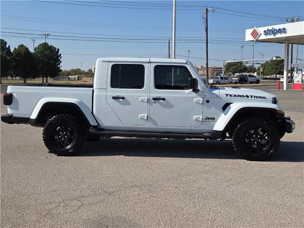 Used 2025 Jeep Gladiator Sport 4x4 Crew Cab 5 ft. box