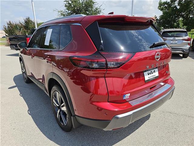2024 Nissan Rogue SL photo 3
