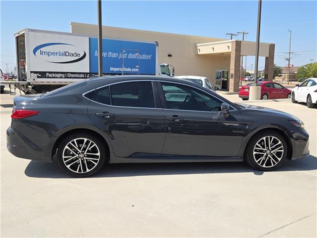 Used 2025 Toyota Camry XLE
