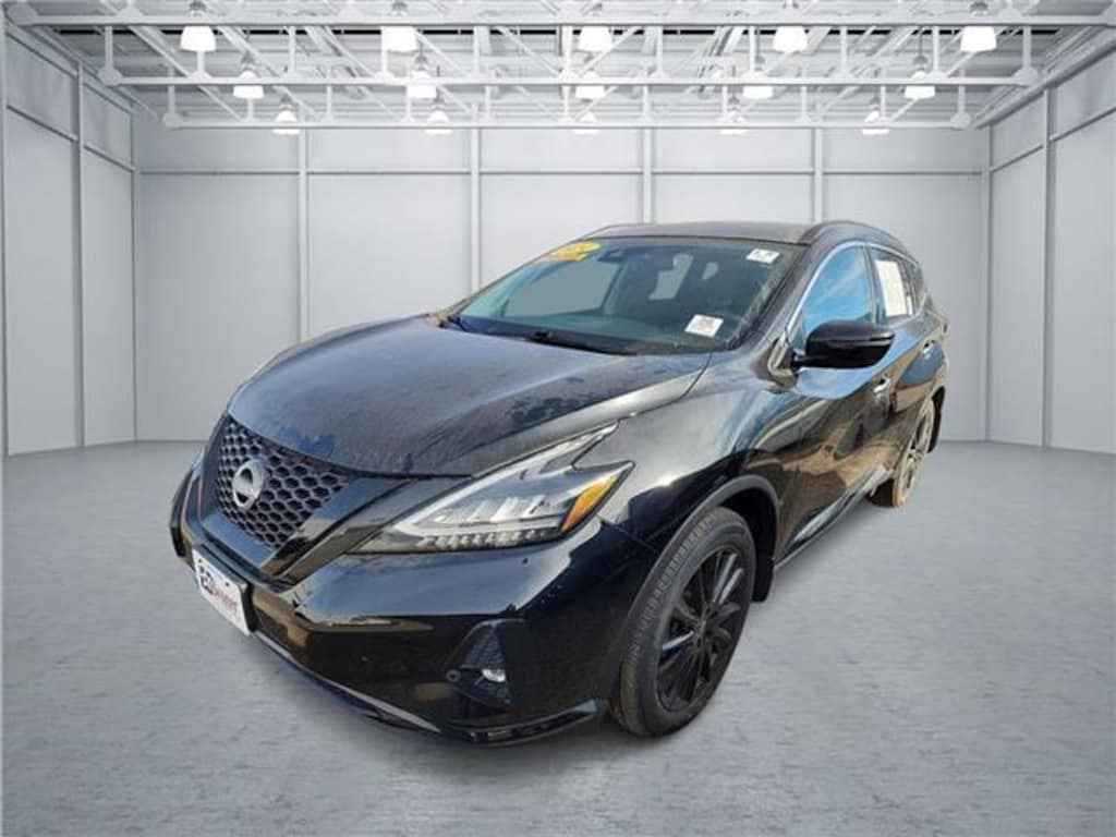 Used 2024 Nissan Murano SV