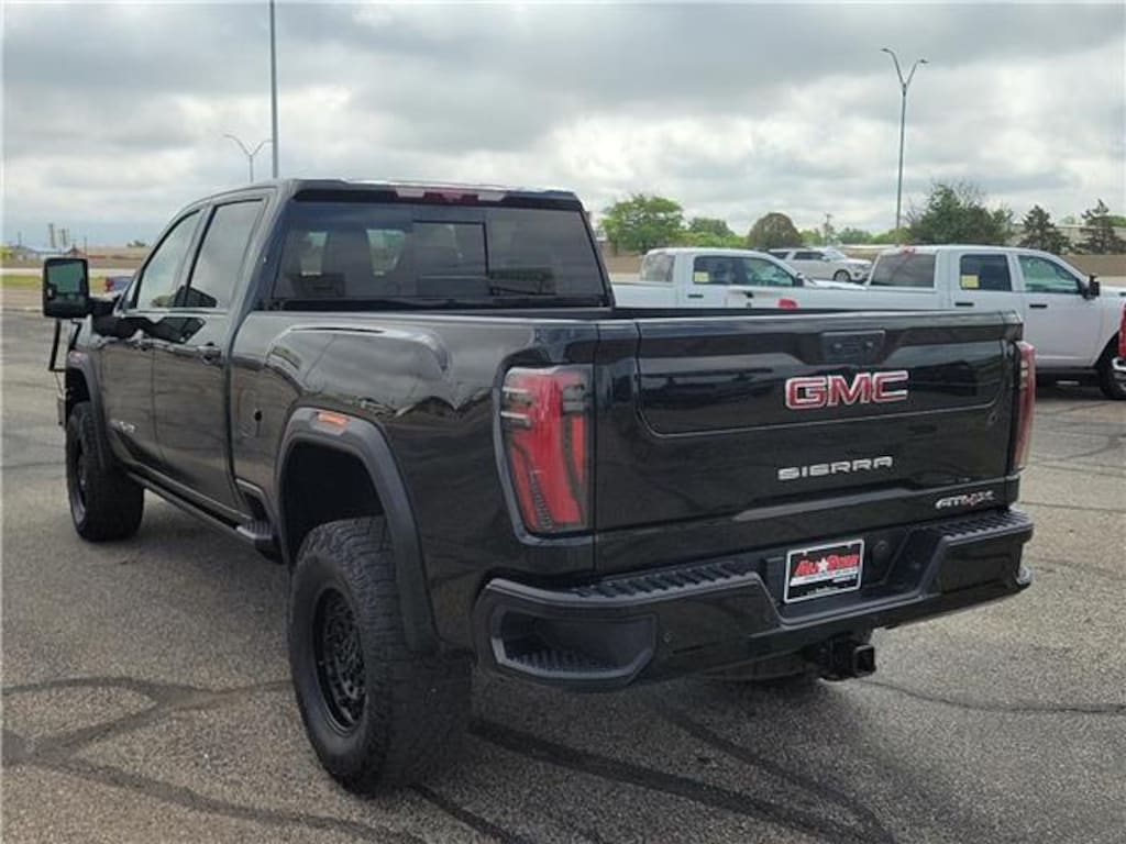 Used 2024 GMC Sierra 2500HD AT4X 4x4 Crew Cab 6.75 ft. box 159 in. WB