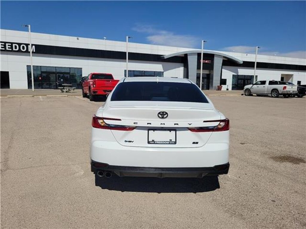 Used 2025 Toyota Camry SE