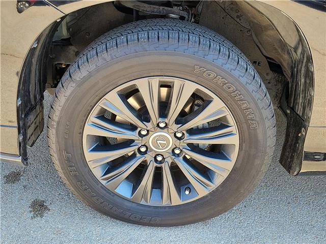 2023 Lexus GX 460 Luxury photo 2