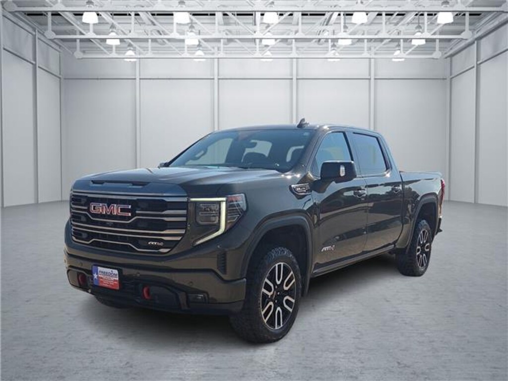 Used 2023 GMC Sierra 1500 AT4 4x4 Crew Cab 5.75 ft. box 147.4 in. WB