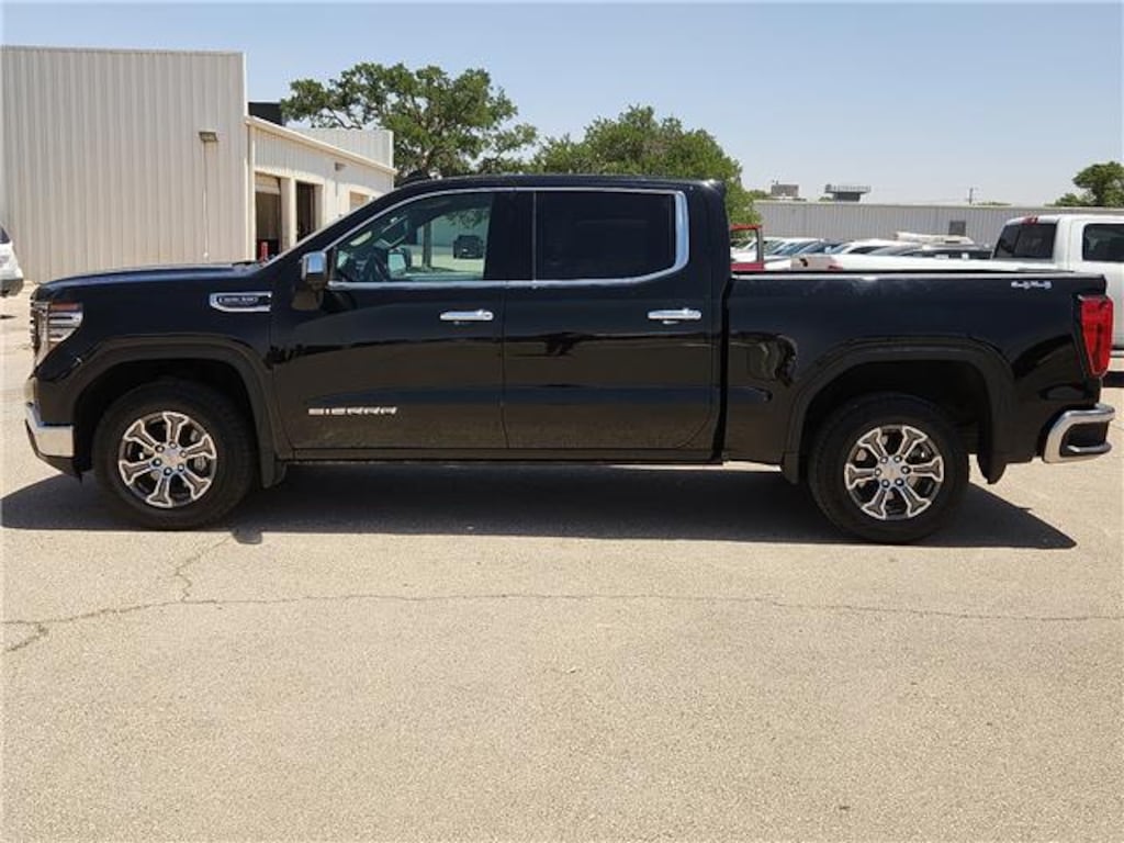 Used 2024 GMC Sierra 1500 SLT 4x4 Crew Cab 5.75 ft. box 147.4 in. WB