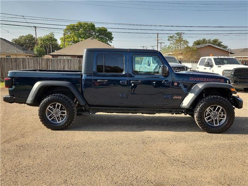 Used 2025 Jeep Gladiator Mojave 4x4 Crew Cab 5 ft. box