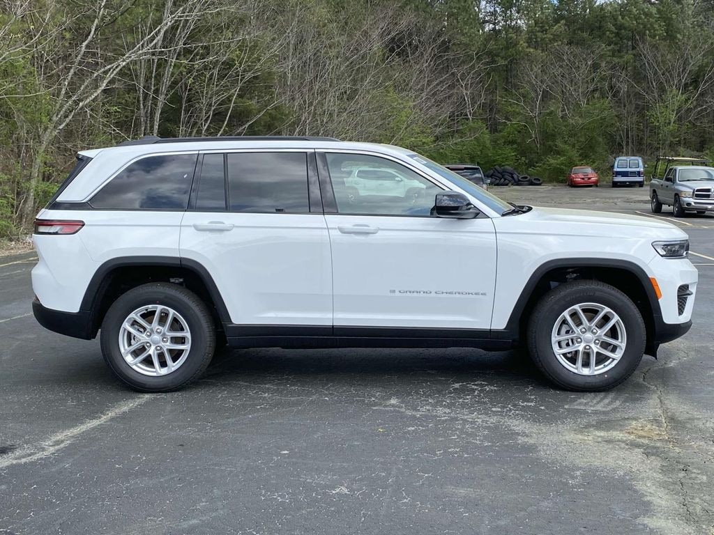 New 2025 Jeep Grand Cherokee LAREDO X 4X2 Sport Utility