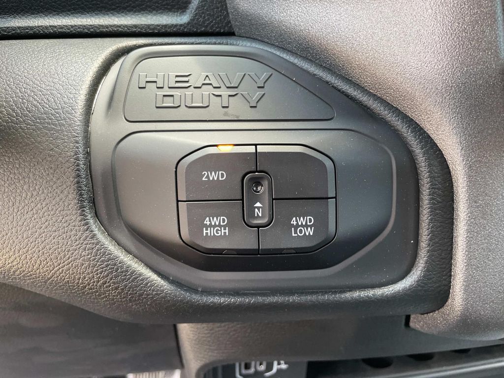 2025 RAM 2500 Tradesman - Photo 13