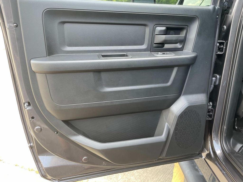 2025 RAM 2500 Tradesman - Photo 9