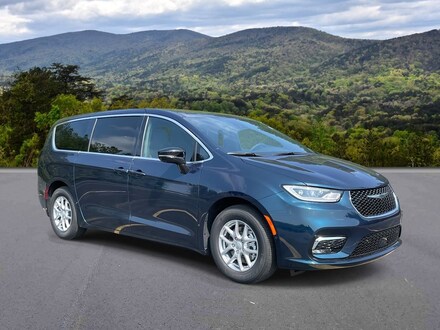 2025 Chrysler Pacifica SELECT Passenger Van