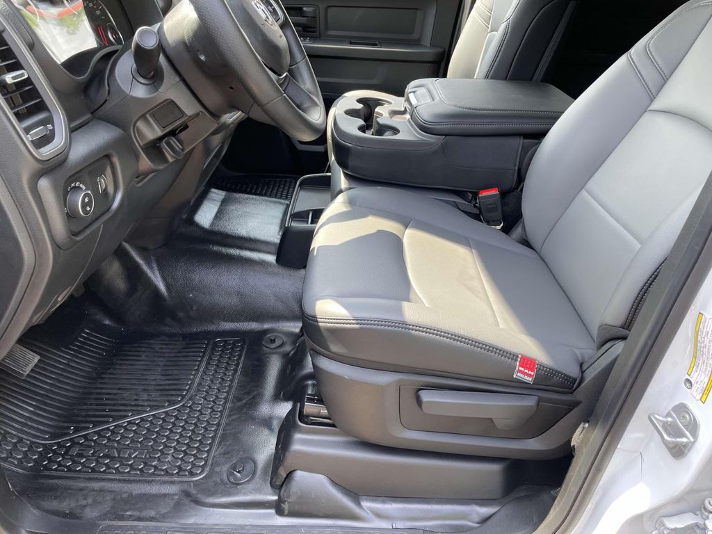 2025 RAM 2500 Tradesman - Photo 10