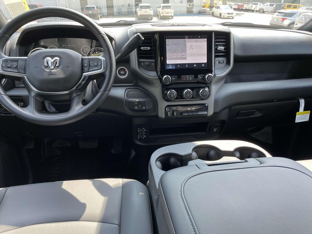 2025 RAM 2500 Tradesman - Photo 9