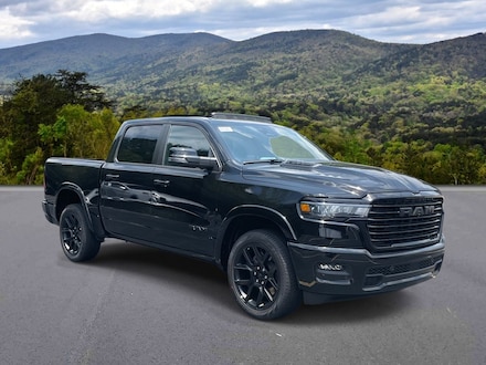 2025 Ram 1500 LARAMIE CREW CAB 4X4 5'7 BOX Pickup