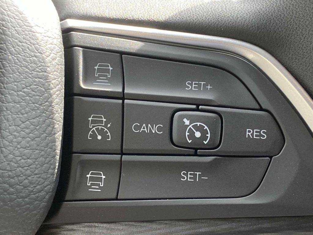 2025 Jeep Grand Cherokee Laredo - Photo 11