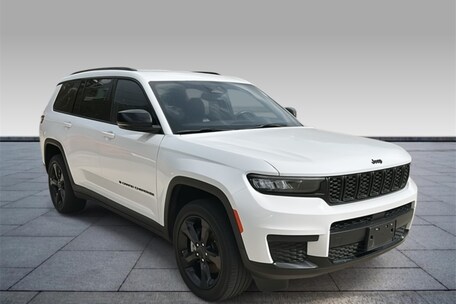 2023 Jeep Grand Cherokee L Laredo SUV