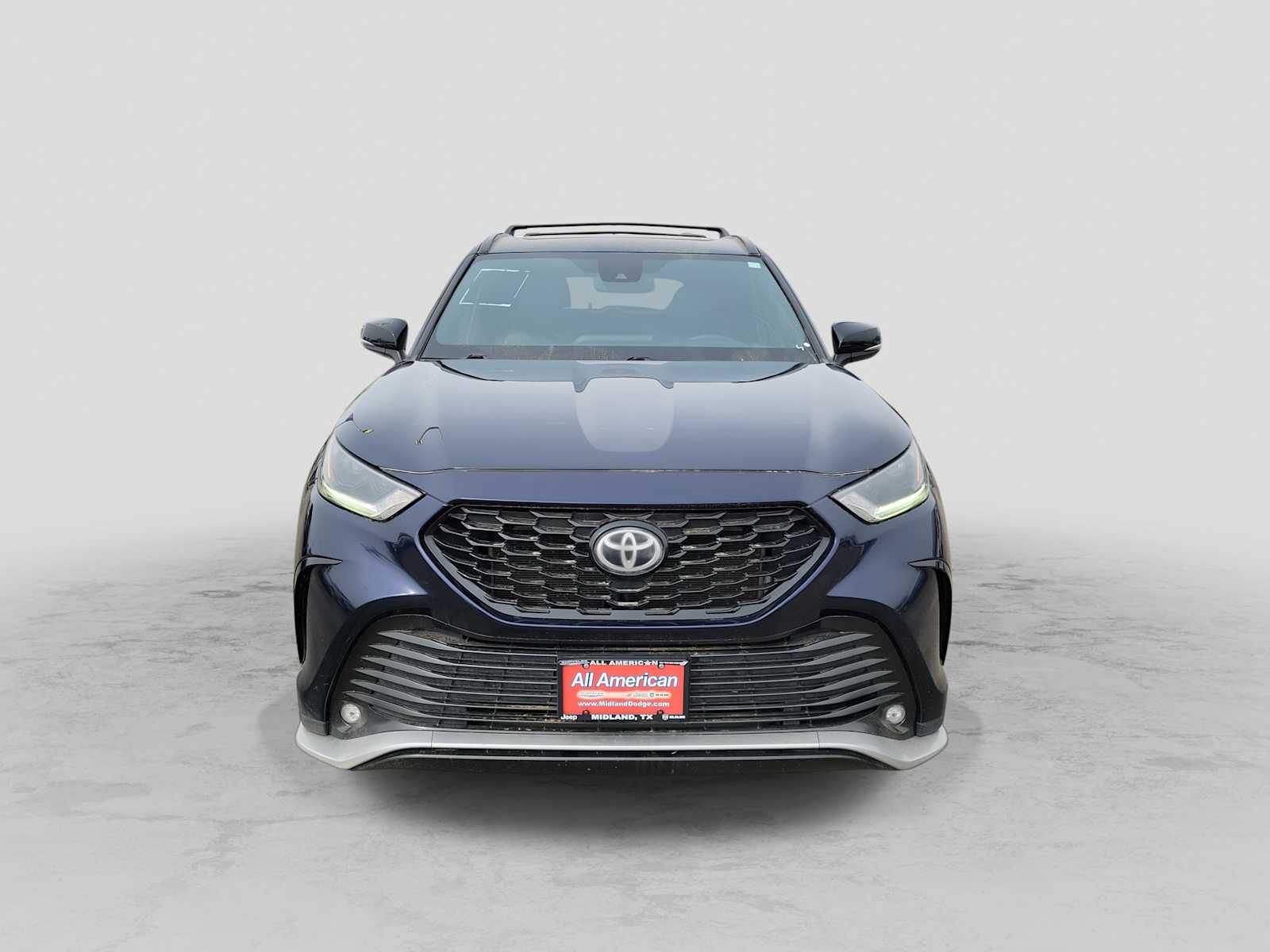 Thumbnail: 2022 Toyota Highlander - 6