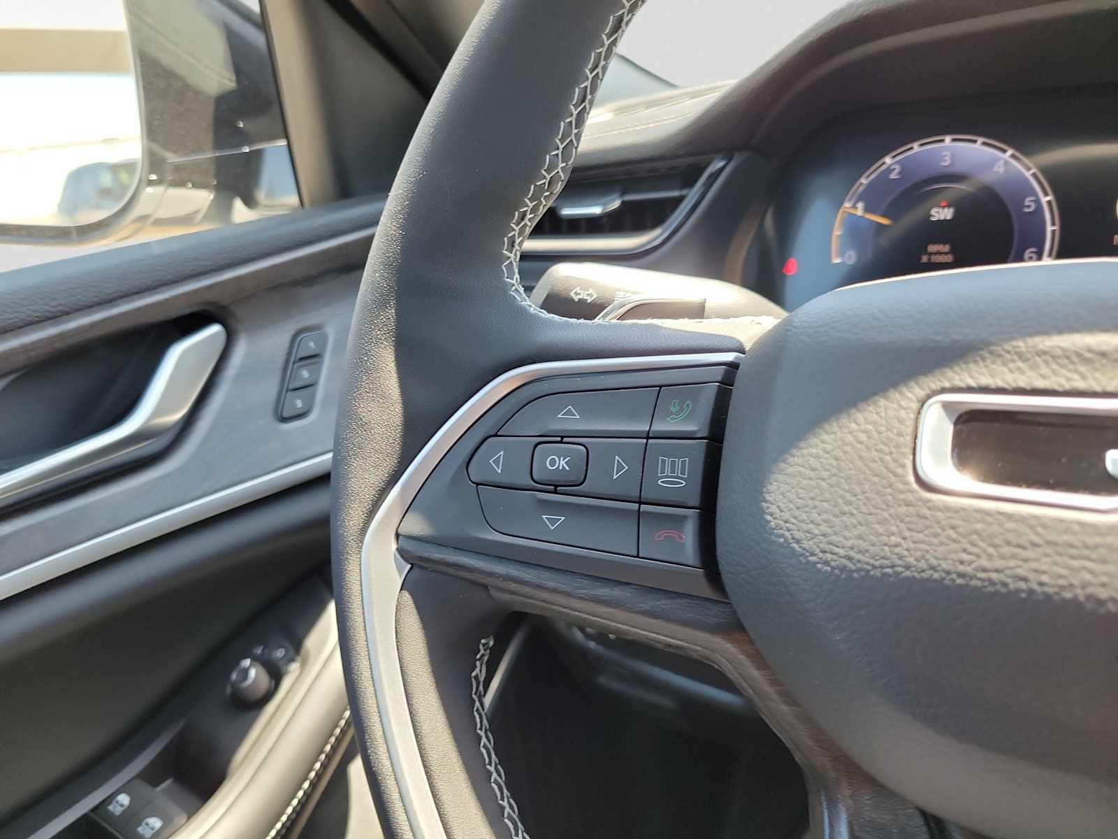 Thumbnail: 2026 Jeep Grand Cherokee - 15
