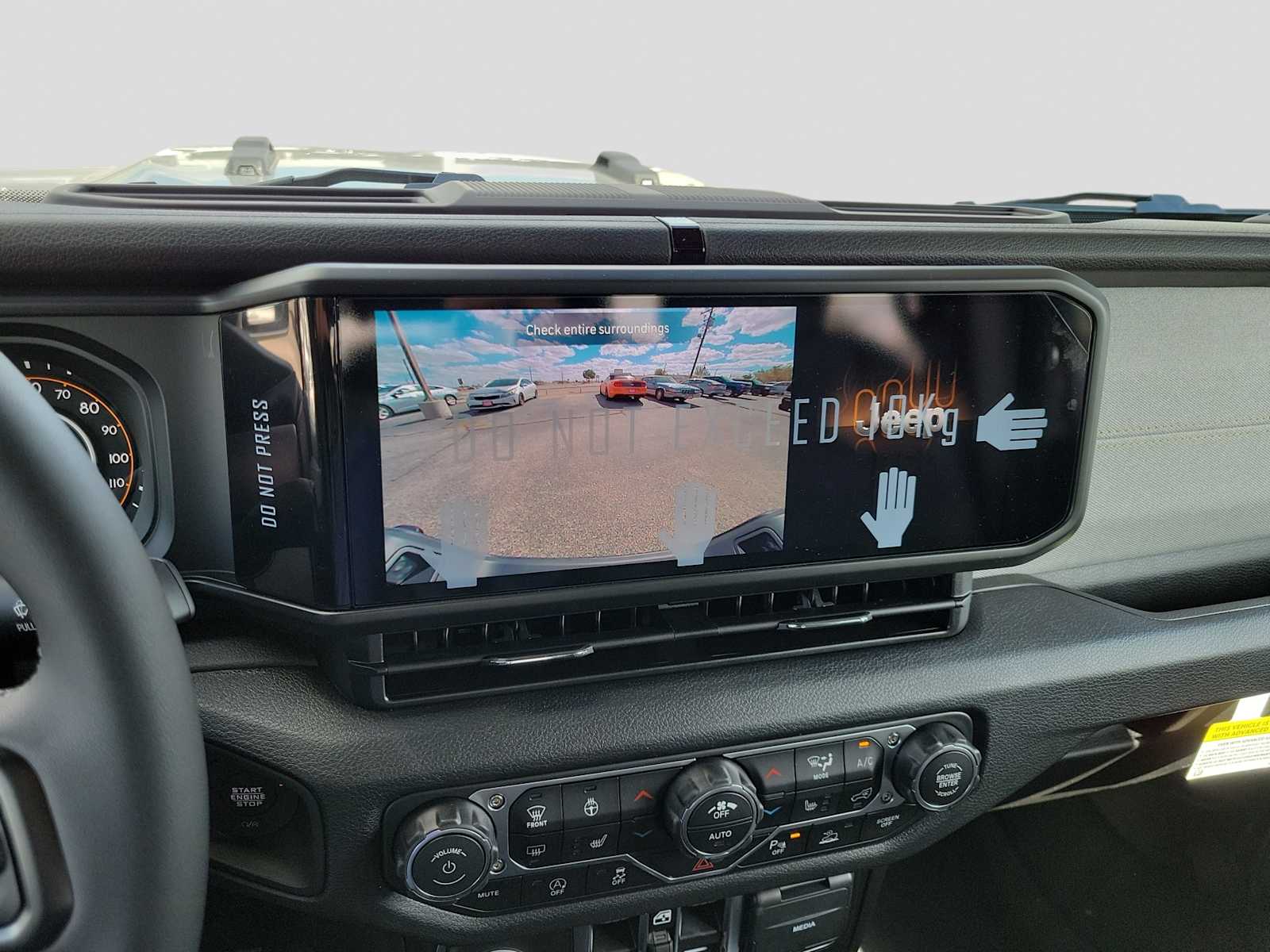 Thumbnail: 2025 Jeep Gladiator - 20