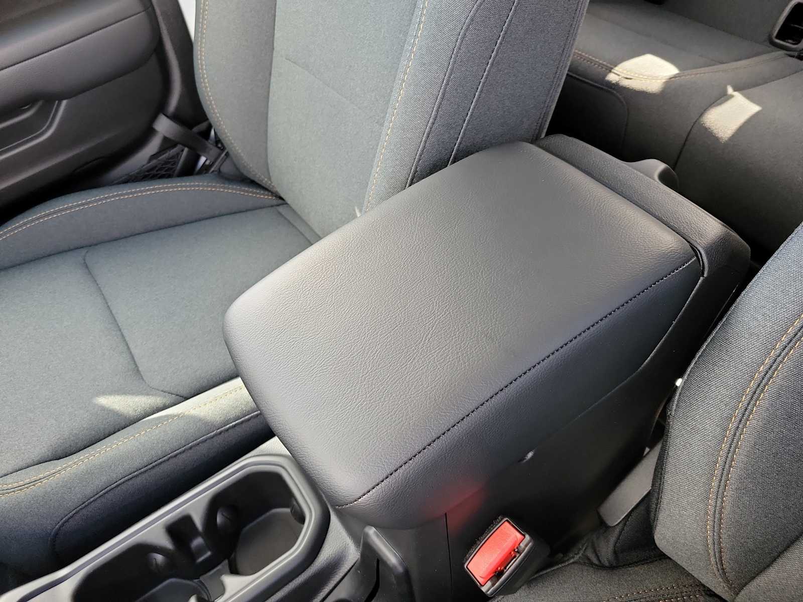 Thumbnail: 2025 Jeep Gladiator - 16