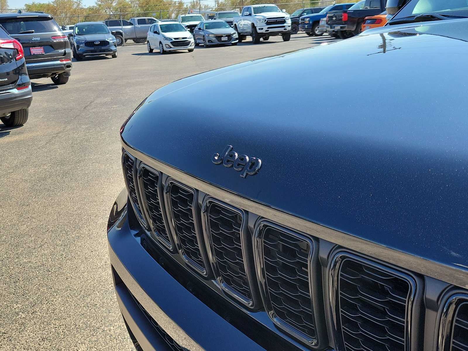 Thumbnail: 2025 Jeep Grand Cherokee - 9