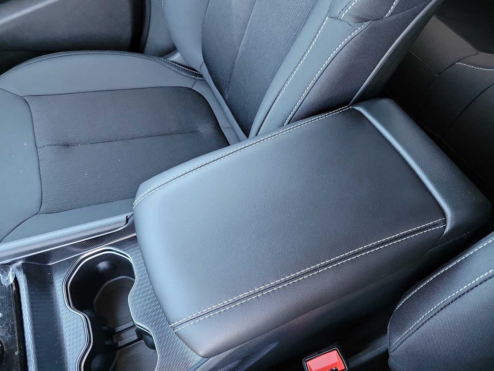 Thumbnail: 2025 Jeep Grand Cherokee - 16