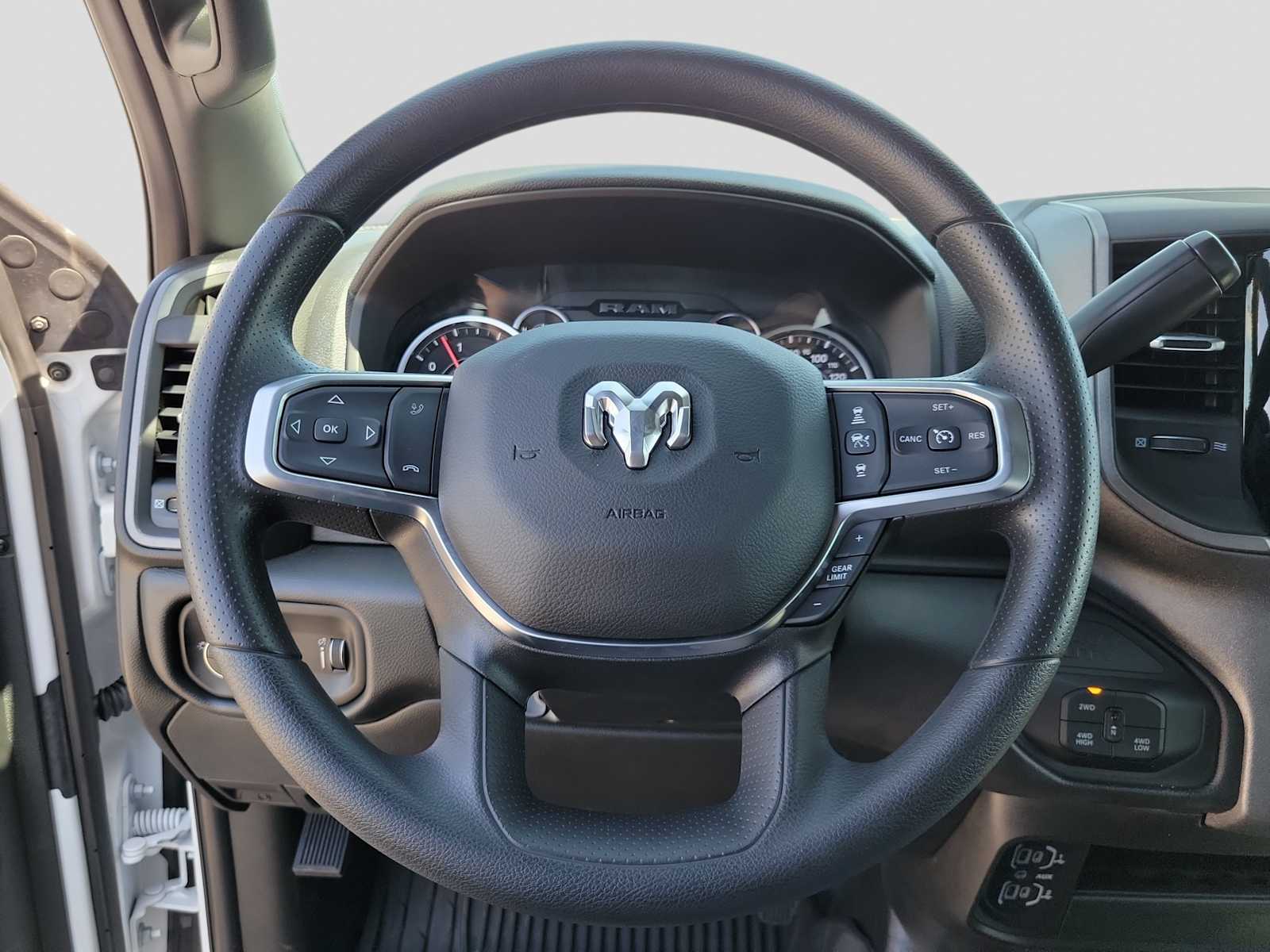 2025 RAM 2500 Tradesman - Photo 23