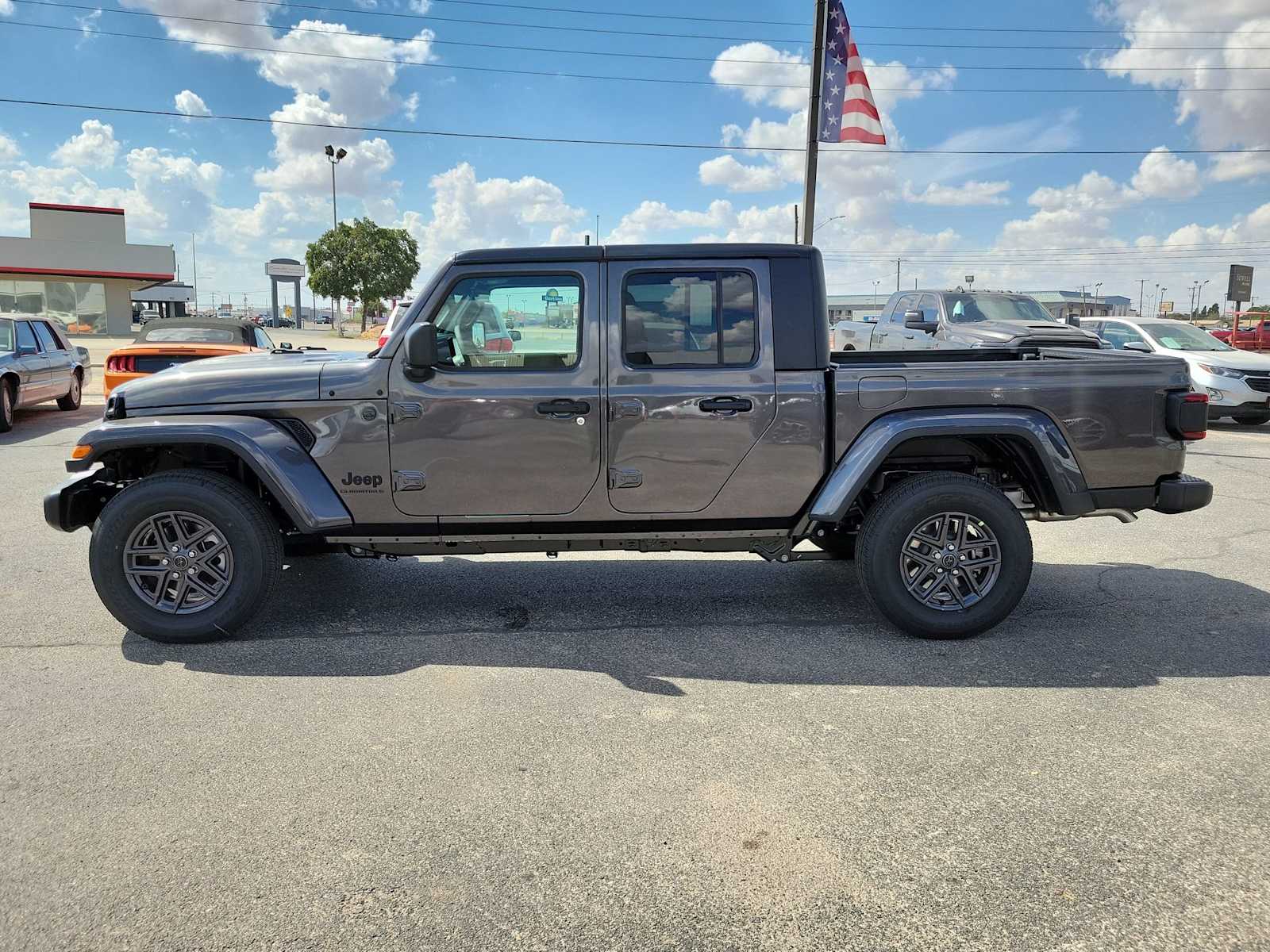 Thumbnail: 2025 Jeep Gladiator - 3