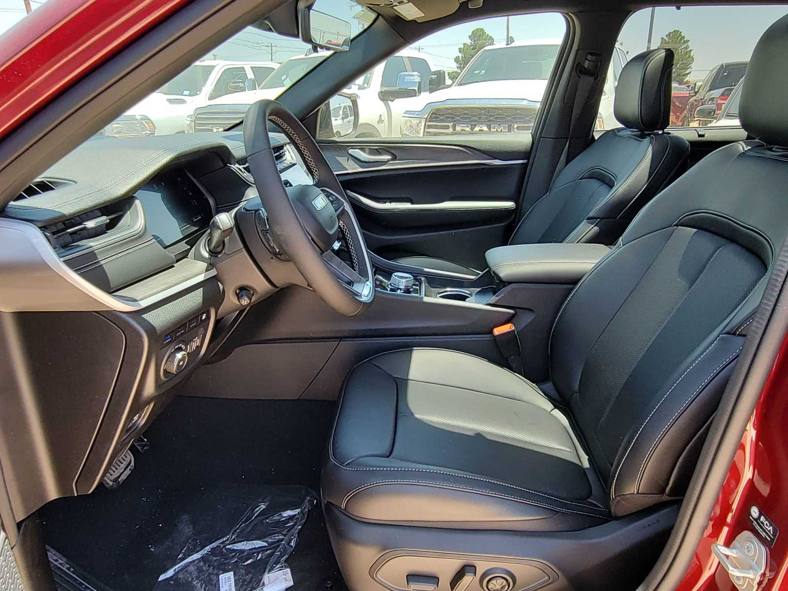 Thumbnail: 2024 Jeep Grand Cherokee - 11