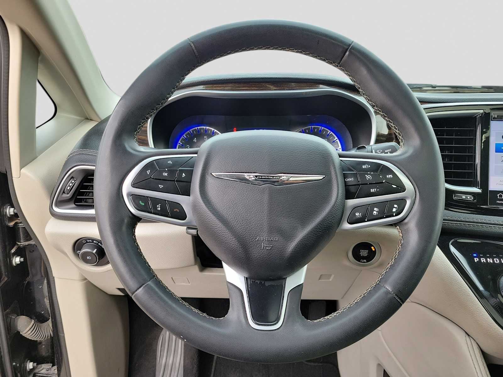 Thumbnail: 2023 Chrysler Pacifica - 15