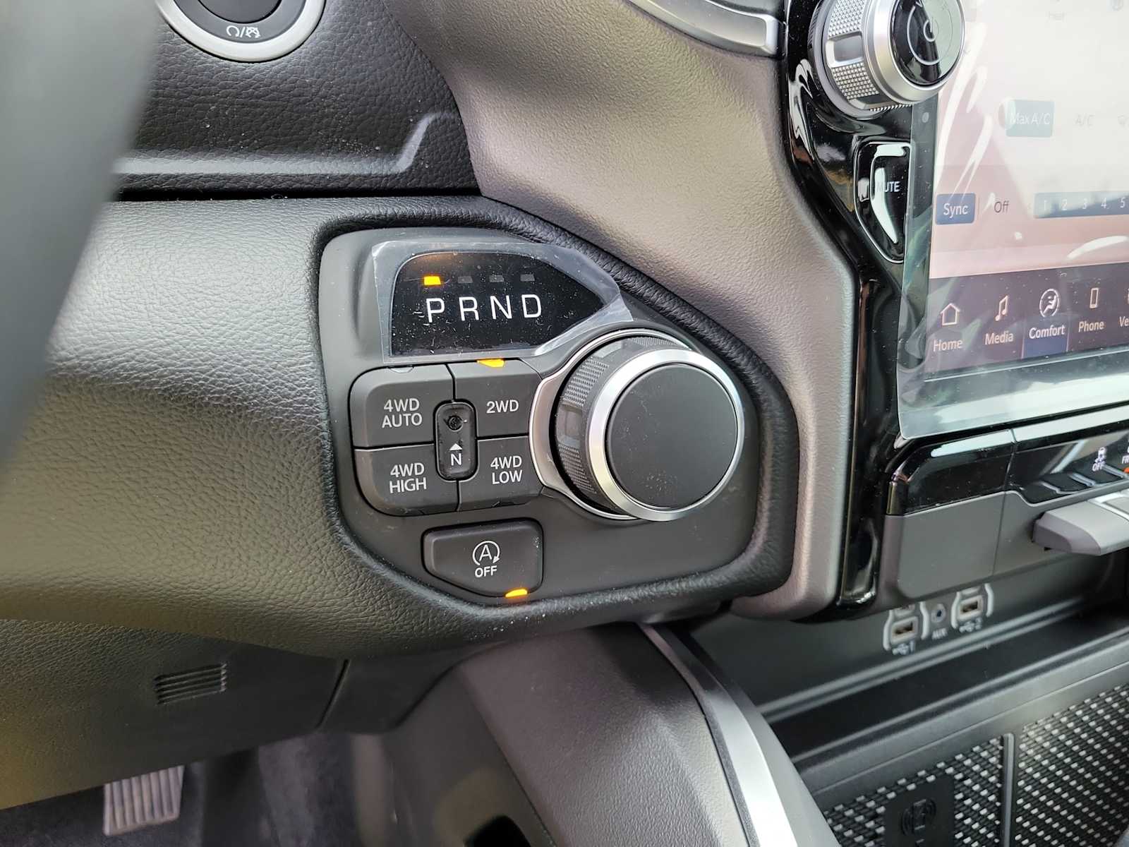 Thumbnail: 2026 RAM 1500 - 17