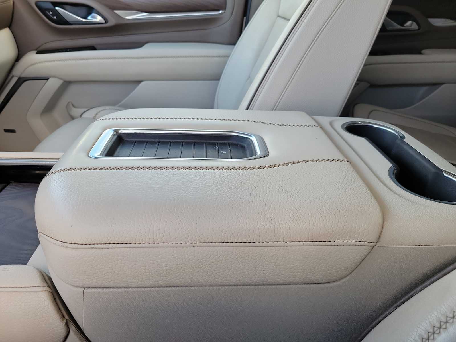 Thumbnail: 2021 GMC Yukon - 16